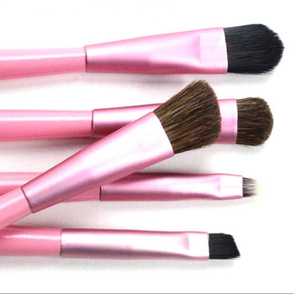 Beautiful pastel travel makeup brush set synthetic - Picture 2 of 10